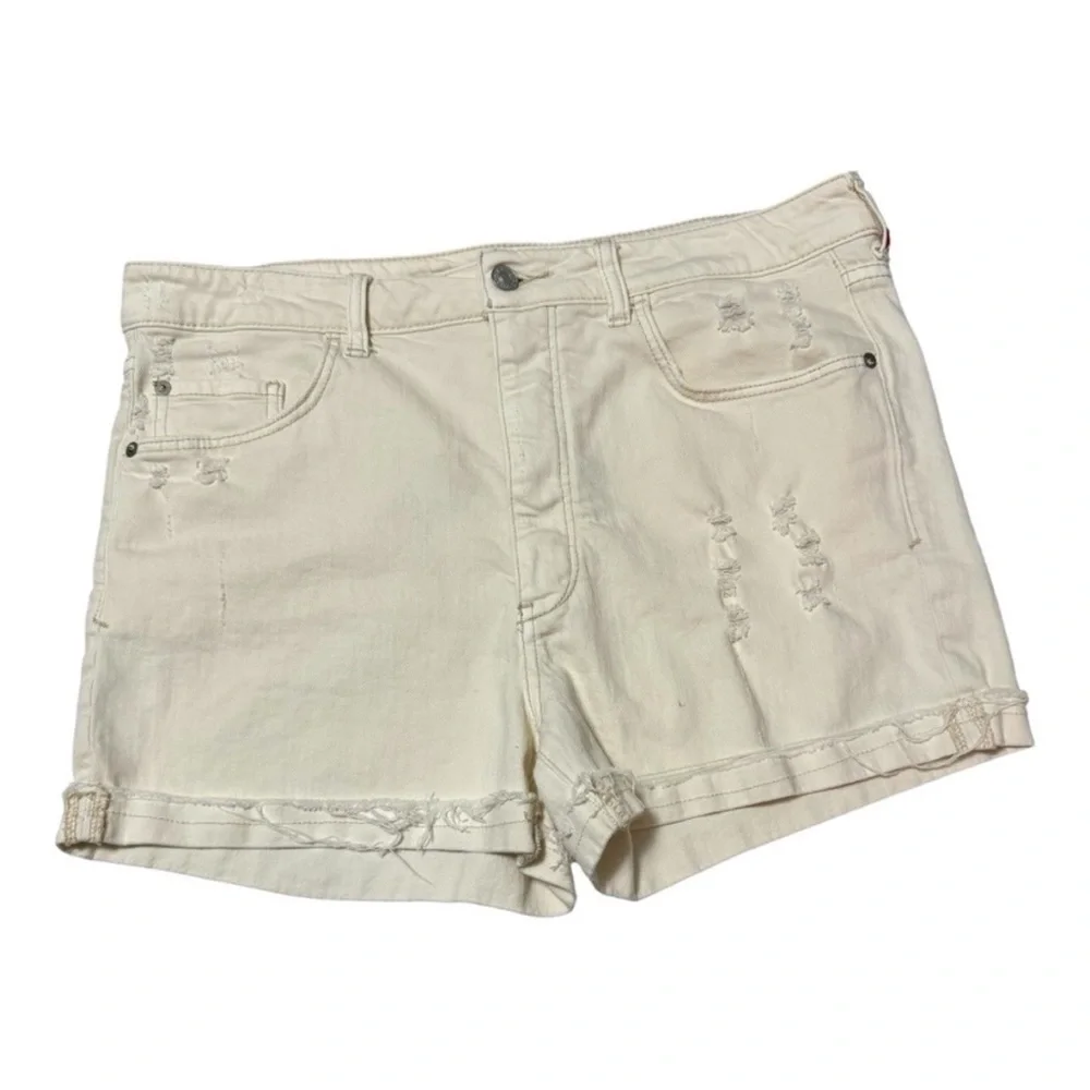 Anthropologie Pilcro Distressed
Jean Shorts Cream Size 32 - Picture 2 of 5